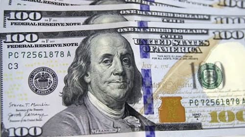 Dólar sofre queda e Bolsa dispara após nota de crédito do Brasil subir