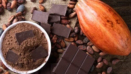 Chocolate diminui fissura por cigarro em quem quer parar de fumar, revela estudo