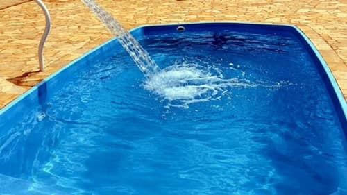 Menino de 3 anos morre após se afogar em piscina durante evento de família em Jequié