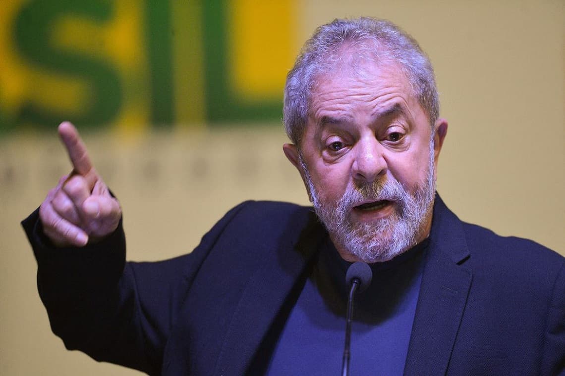 Eleições 2022: pesquisa aponta Lula vencendo Bolsonaro com mais folga