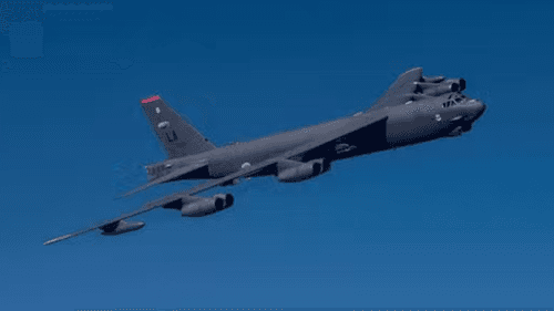 EUA sobrevoam Irã com bombardeiros nucleares e elevam tensão no conflito