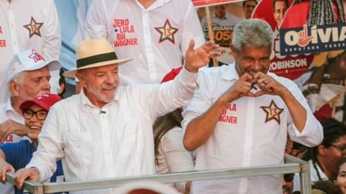 Lula desembarca em Salvador para último grande ato de campanha antes das eleições