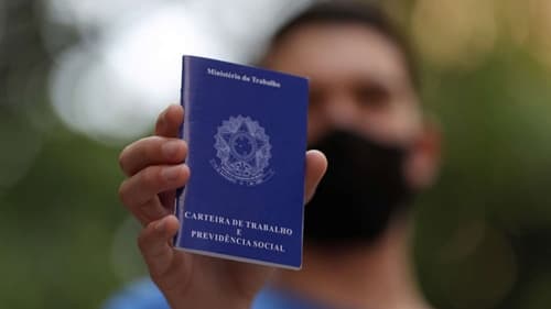 Bolsa Família: Governo quer acabar com medo de assinar carteira de trabalho