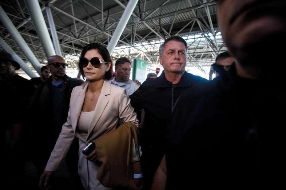 Bolsonaro chora ao ser impedido de ir à posse de Trump