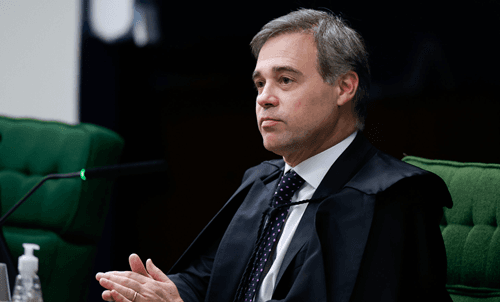 André Mendonça pede manifestação da PGR sobre mensagem envolvendo diretor da PF e procurador-geral