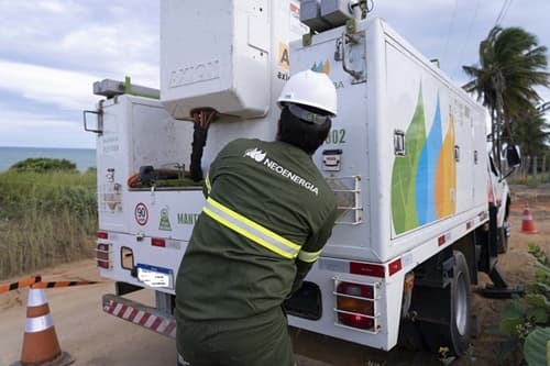 Moradores de áreas rurais em Ipiaú e região reclamam de falta de energia e descaso da Coelba