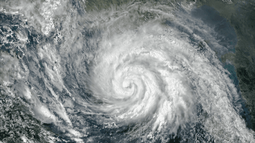 Ciclone extratropical provoca risco de chuva forte, raios e ventos intensos em várias regiões do Brasil
