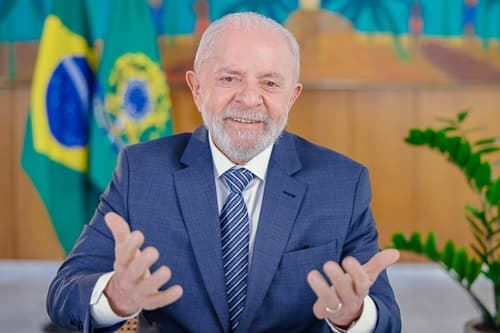Governo Lula estuda fazer “pente-fino” no Bolsa Família para cortar gastos a partir de fevereiro
