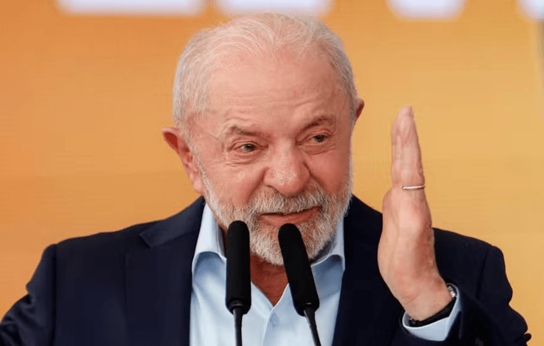 Lula avalia chamar João Santana para reforçar marketing da campanha no segundo turno