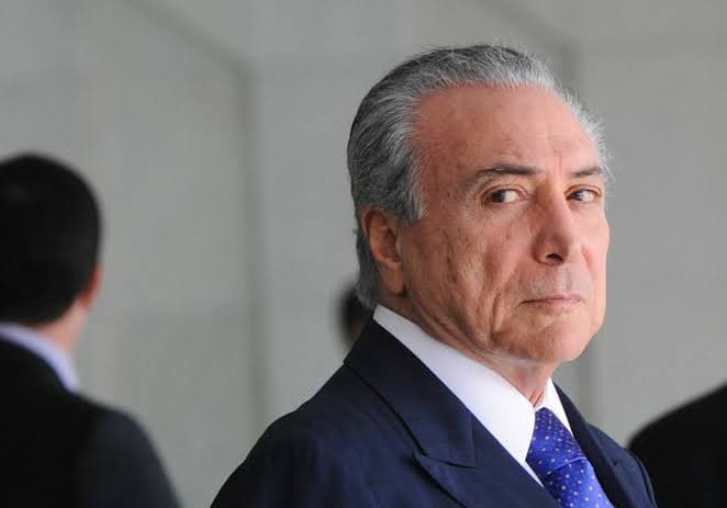 Michel Temer anuncia apoio a Flávio Bolsonaro no segundo turno das eleições presidenciais