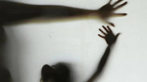 Mulheres afastadas do trabalho por violência doméstica já podem solicitar benefício pelo Meu INSS
