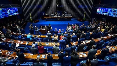 Senado aprova PEC que extingue a escala 6x1 no Brasil