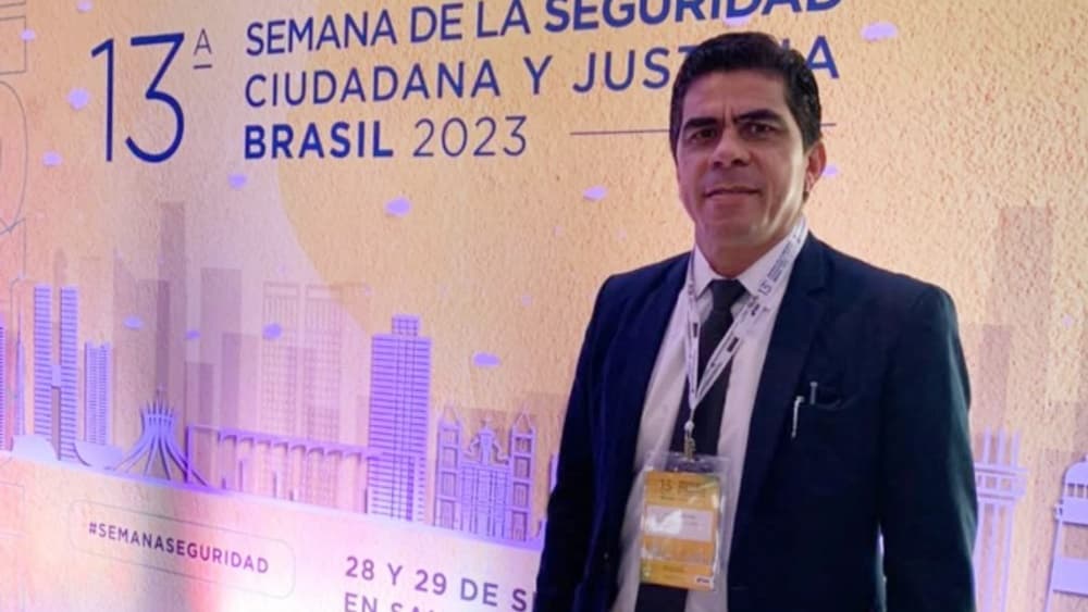 O site Ibirataia Notícias parabeniza o secretário municipal de Saúde, Elmar Lopes, pelo seu aniversário