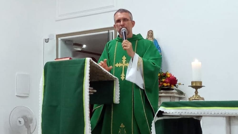 Ibirataia: Padre Jarmil anuncia afastamento das funções presbiterais e se despede da Paróquia São José