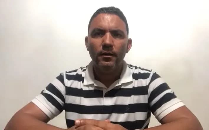 Ibirataia: Justiça obriga Juca Muniz a se retratar por ofensas a Sandro Futuca e primeira-dama