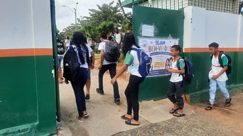 Estão de volta as aulas na rede municipal de ensino de Ipiaú